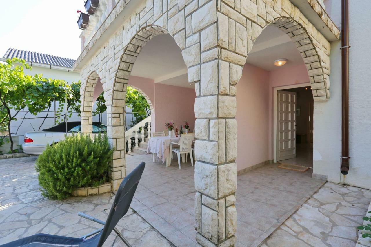 Villa Neyla Vir Eksteriør billede